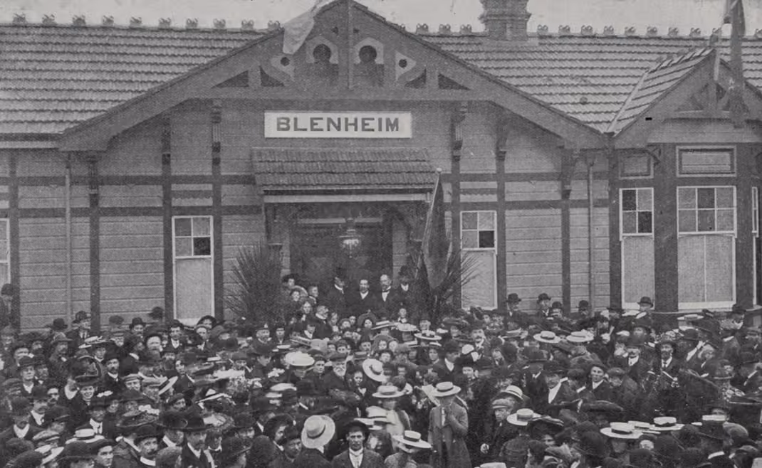 Black-and-white photograph of Blenheim Railway Station during its opening ceremony on 19 July 1906.